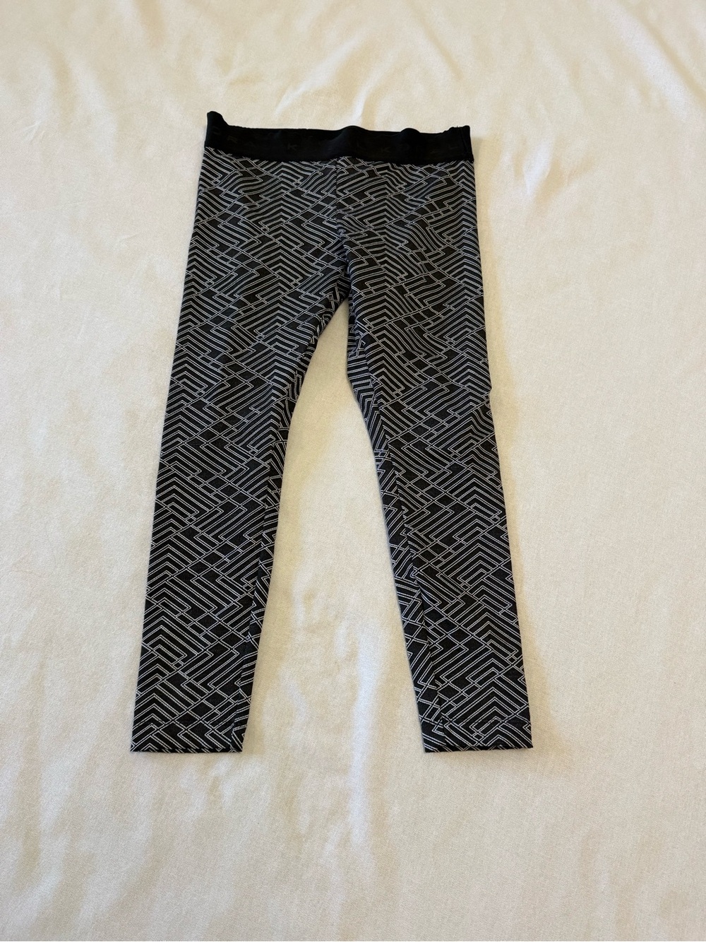 Koral Black & Gray Geometric Leggings